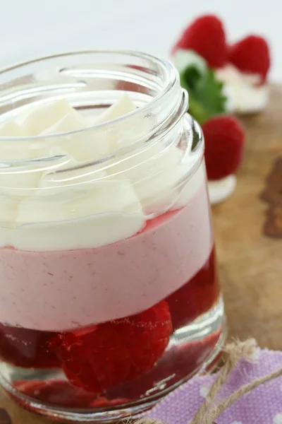 Frukt bagatell dessert — Stockfoto