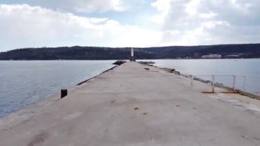 Varna limanındaki deniz feneri hipervanesi