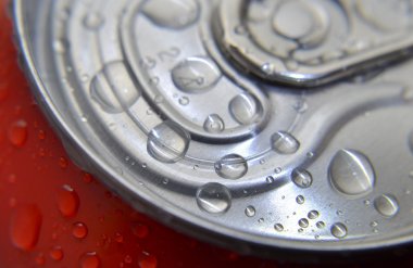 Soğuk içecek su damlaları ile yapabilirsiniz