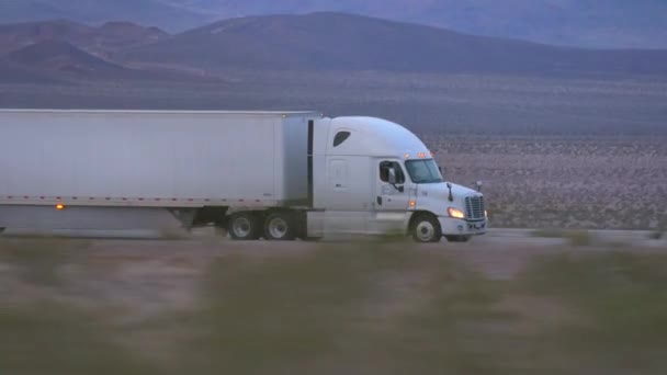 半货车驾驶 — 图库视频影像