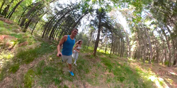 SELFIE, 360VR: Cheerful trail runners having fun training in the idyllic woods. — Stock Photo, Image