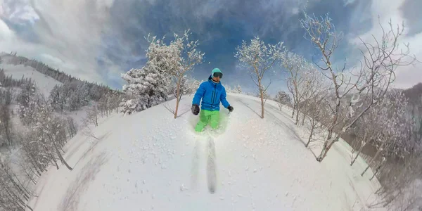 SELFIE: Young man enjoys skiing through the champagne powder in Deer Valley. — Fotografia de Stock