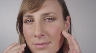 kadın onu cilt kontrol