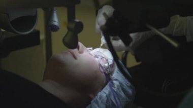 Cerrah göz durulama