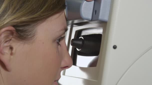 Messuring ciśnienia oka — Wideo stockowe