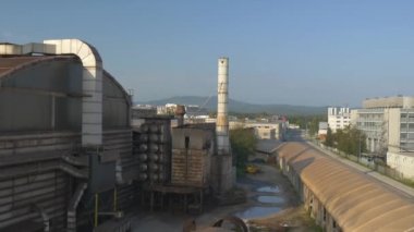 Uçan üzerinde terk edilmiş fabrikası