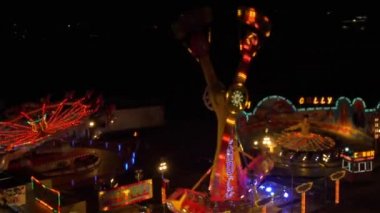 Korkunç konumlar Luna parkta iplik