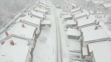 Banliyöde kar yağışı ağır