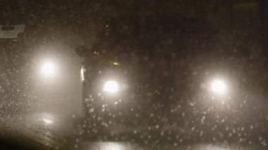 Blizzard ağır trafikte