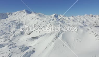 Kayak Merkezi büyük dağ ortasında