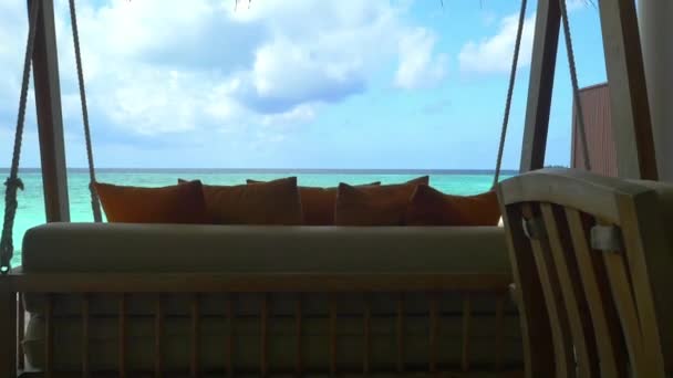 Luxuriöse Ocean Villa Terrasse mit Pool — Stockvideo