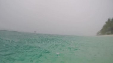 Egzotik adada tropikal fırtına