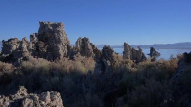 Hava: şaşırtıcı Mono Gölü tüf oluşumları üzerinde uçan