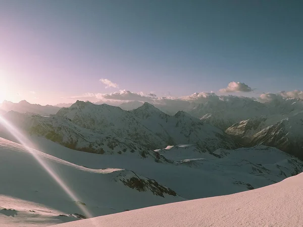 Montagne Innevate Elbrus Una Giornata Sole — Foto Stock