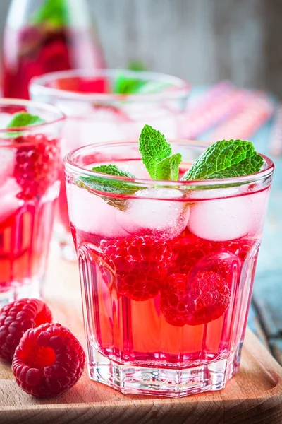 Limonade framboise froide — Photo