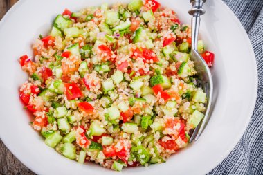ev yapımı tabbouleh salata quinoa ve sebze ile