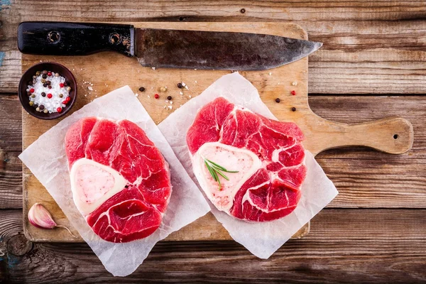 Two raw fresh veal shank meat for ossobuco — Stock Photo, Image