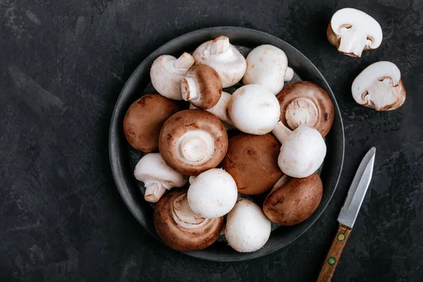 Fresh Organic Brown White Champignon Mushrooms Bowl Dark Stone Background — Stock Photo, Image