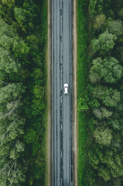 Vista Aérea Carretera Del País Con Coche Que Conduce Través —  Fotos de Stock