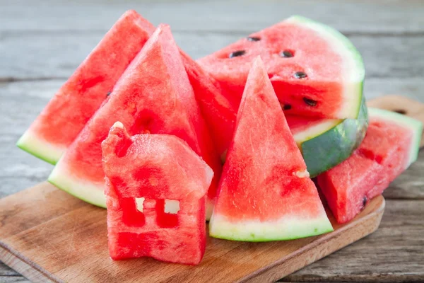 Scheiben frische saftige Bio-Wassermelone — Stockfoto