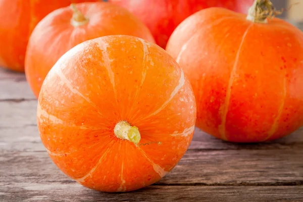 Calabazas naranjas orgánicas maduras —  Fotos de Stock