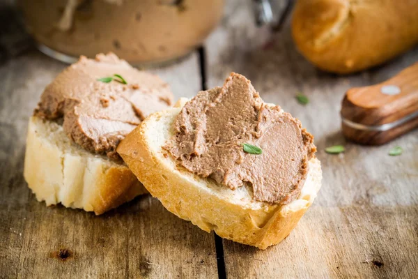 Sandwiches with homemade chicken liver pate for breakfast — Stock Photo, Image