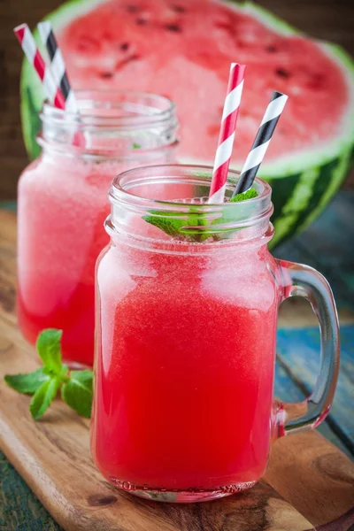 Watermelon smoothie in a mason jar — Stock Photo, Image