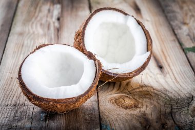 taze organik hindistan cevizi