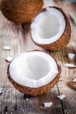 taze organik hindistan cevizi