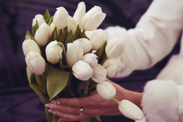 Ich liebe es, Blumen zu bekommen — Stockfoto