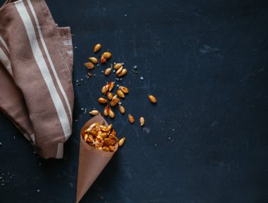 Gazetede kabak çekirdeği