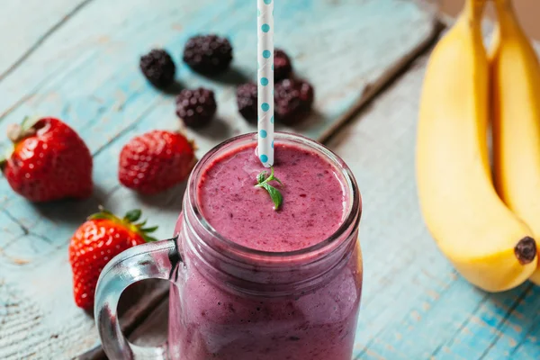 Smoothie fresco y saludable — Foto de Stock