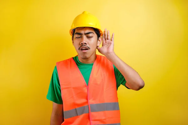 Hombre Constructor Asiático Con Chaleco Naranja Casco Seguridad Sobre Fondo — Foto de Stock