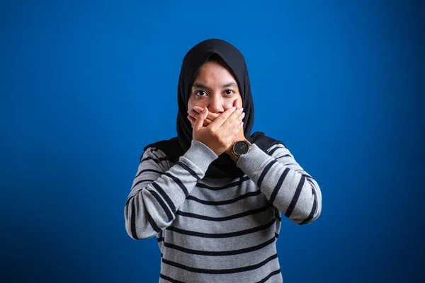 Discrimination Muslim Women Islamic Lady Hijab Closing Her Mouth Crossed —  Fotos de Stock