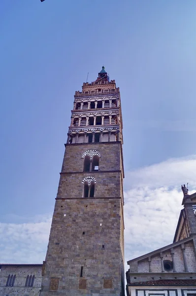 Katedrali, Saint Zeno, Pistoia çan kulesi; İtalya — Stok fotoğraf