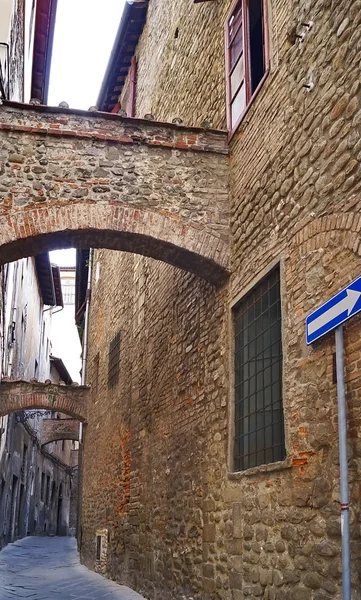 Vecchia strada a Pistoia, Toscana, Italia — Foto Stock