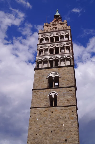 Καμπαναριό του ο καθεδρικός ναός του Αγίου Ζήνωνα, Πιστόια · Ιταλία — Φωτογραφία Αρχείου