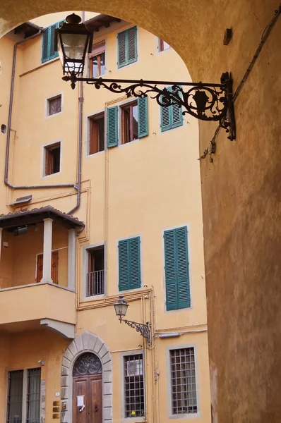 Old street in Pistoia, Tuscany, Italy — Stock Photo, Image