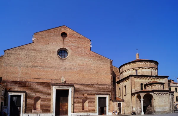 Kathedraal en de Baptisterium, Padua, Italië — Stockfoto