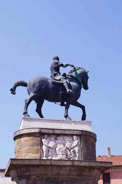 Reiterstandbild von gattamelata in padua, italien — Stockfoto