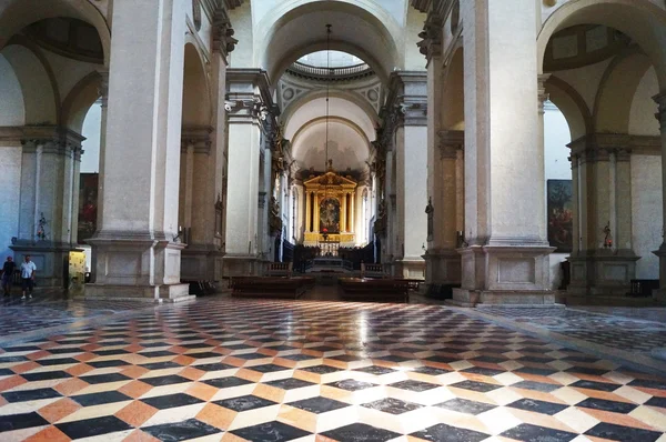 Interiér benediktinské opatství Saint Giustina, Padova, Itálie — Stock fotografie