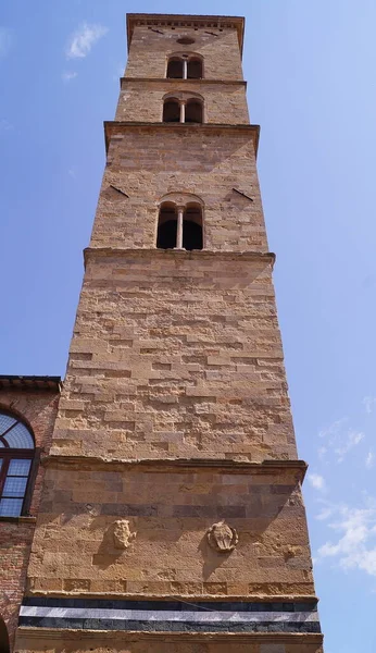 Καμπαναριό Του Καθεδρικού Ναού Της Κοίμησης Της Θεοτόκου Volterra Τοσκάνη — Φωτογραφία Αρχείου