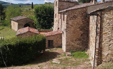 İtalya 'nın antik ortaçağ köyü Montefioralle, Toskana' da eski bir çiftlik.