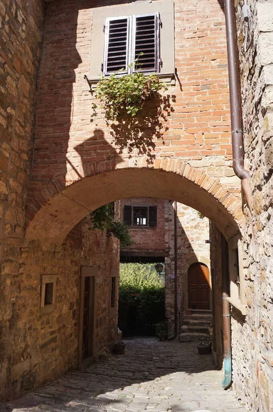 Typická Ulička Starověké Středověké Vesnici Montefioralle Toskánsko Itálie — Stock fotografie