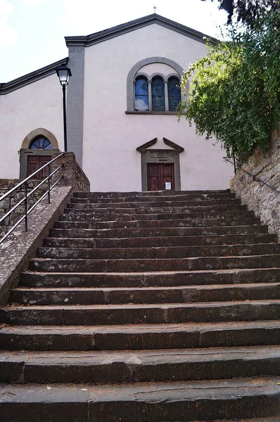 Talya Nın Antik Ortaçağ Köyü Montefioralle Deki Santo Stefano Kilisesi — Stok fotoğraf