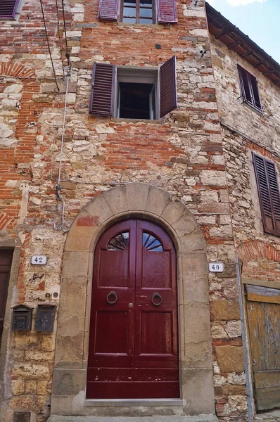 Entreedeur Van Een Huis Het Oude Middeleeuwse Dorpje Montefioralle Toscane — Stockfoto