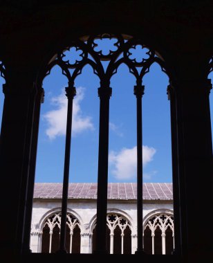 Mucizeler Meydanı 'ndaki anıtsal mezarlık, Toskana, İtalya