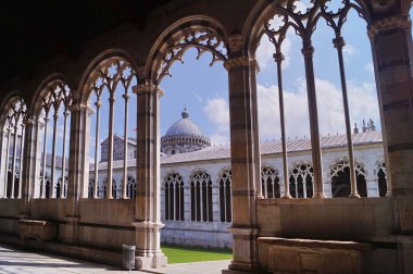 Mucizeler Meydanı 'ndaki anıtsal mezarlık, Toskana, İtalya