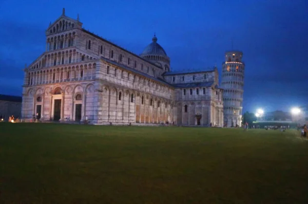 Akşamları Pisa Katedrali Toskana Talya — Stok fotoğraf
