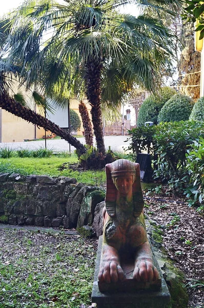 Sfinge Terracotta Nel Parco Villa Stibbert Firenze — Foto Stock